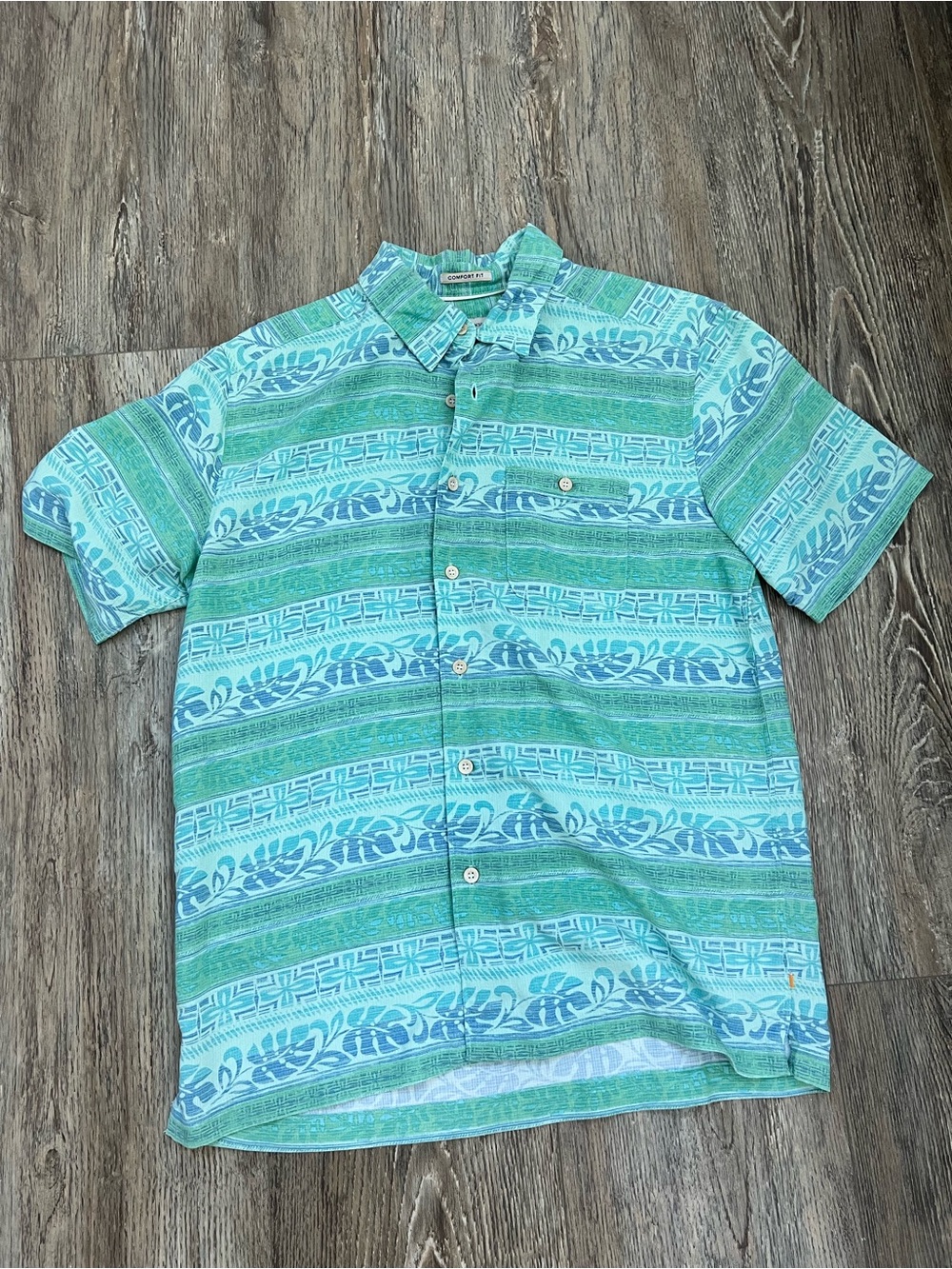 Quiksilver Men’s Hawaiian Shirt